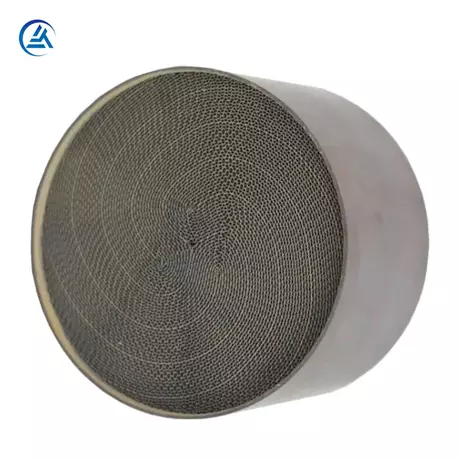 محفز معدني على شكل قرص العسل ركيزة معدنية ساخنة عالية التدفق من الشركة المصنعة في الصين - Shandong AT Catalytic Converter.webp